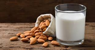 Berbagai Manfaat Susu Almond Untuk Kecantikan dan Kesehatan Tubuh